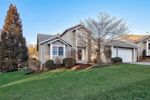 36 Cedarcliff Circle sold home in Laurel Place, Asheville, NC
