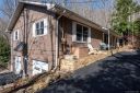 227 E Poplar Drive sold home in Hendersonville, SC