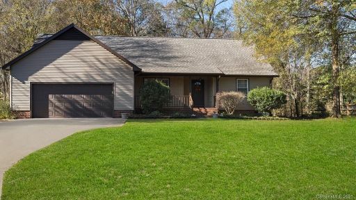 8276 Scarlet Oak Court sold home in The Oaks Estates, Harrisburg, NC