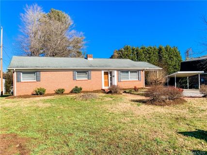 322 13th Avenue sold home in Maple Springs Farm, Hickory, NC