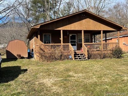 528 Westwood Circle sold home in Grimball Park, Waynesville, NC