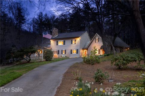 9 Brookwood Court