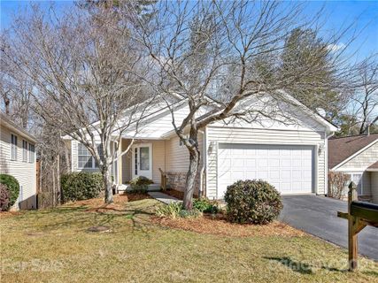 246 Creeks End Circle 09 sold home in The Glens at Aberdeen, Mills River, NC