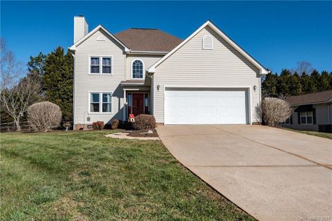 712 Painted Feather Lane