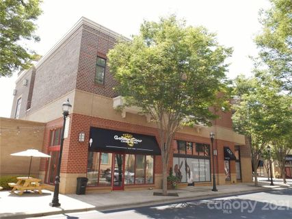 720 Governor Morrison Street 222