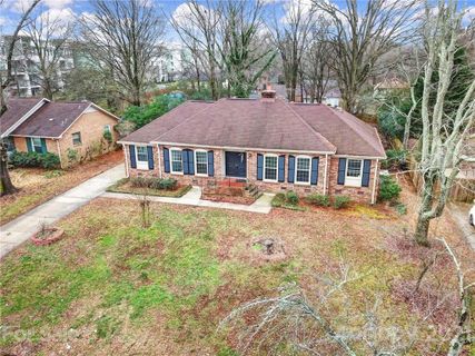2444 Knickerbocker Drive