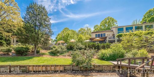 88 Hamilton Woods Court