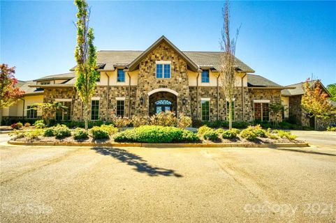 4046 Persimmon Road