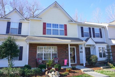 442 Scarlett Lane
