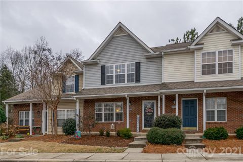 8086 Kennet Lane
