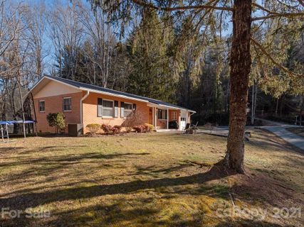 311 Pisgah Shadows Road sold home in Pisgah Shadows, Hendersonville, NC