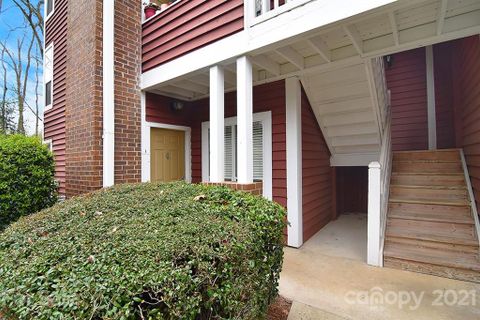 2500 Cranbrook Lane 1