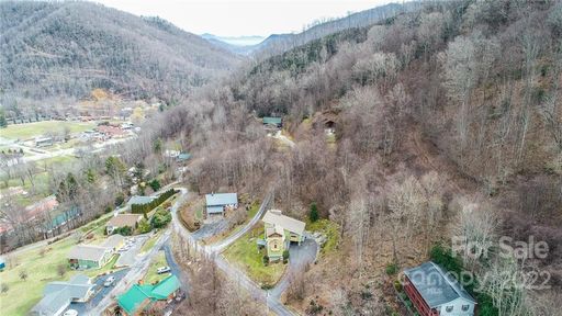 28 Lewis Lane sold home in Maggie Valley Estates, Maggie Valley, NC