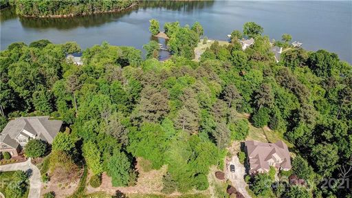 374 Stone Cliff Lane 8 sold home in Carolina Coves, Lake Wylie, SC