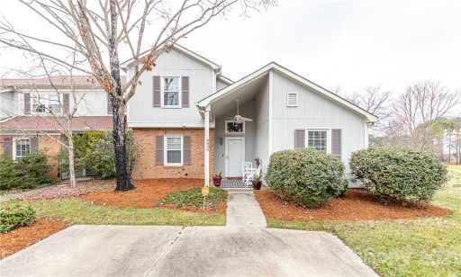 6800 Cabot Circle