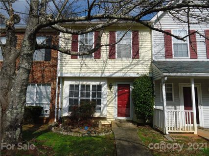 6121 Windsor Gate Lane