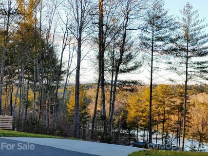 1221 Lakeside Way 7