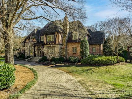 2505 Forest Drive