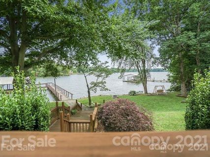 225 Paradise Peninsula Road
