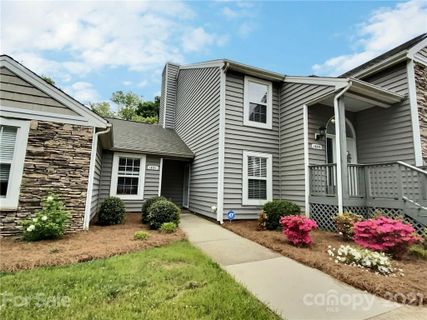 1851 Fairlawn Court