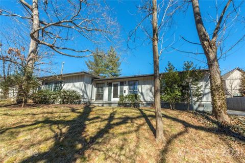 30 New Jersey Avenue sold home in Amboy Heights, Asheville, NC
