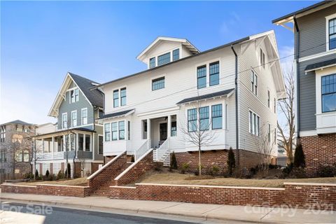 2500 Marshall Place