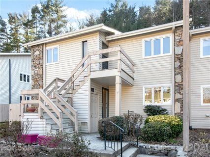 570 N Britton Creek Drive 507