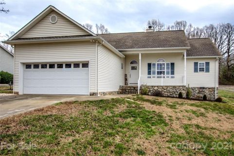 142 Meadowridge Drive sold home in Meadowridge Acres, Taylorsville, NC