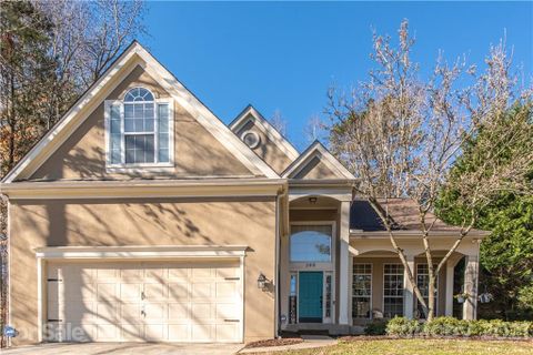 102 Creekside Drive