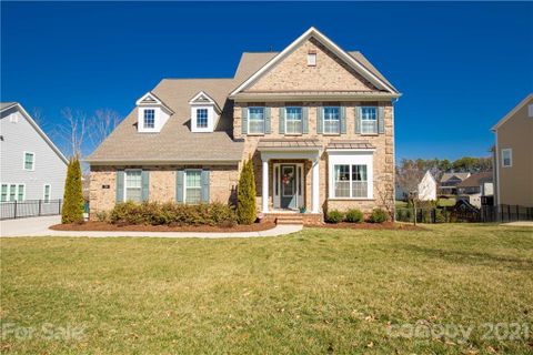 218 Monteray Oaks Circle