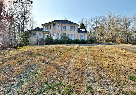 2825 Briar Circle