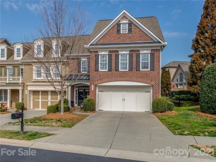 11820 Easthampton Circle