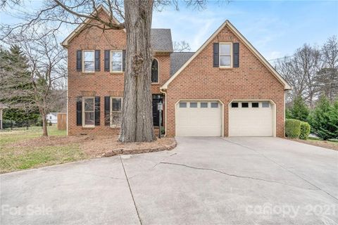 2900 Old Well Lane sold home in Colony Woods, Gastonia, NC