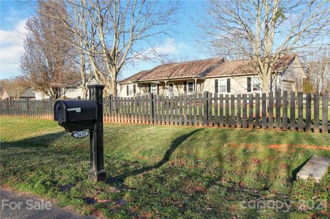 Previously sold for $255,561