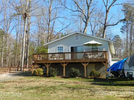 189 Shoreline Road 38/ 1/2 382