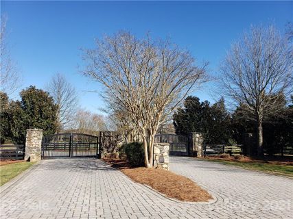 8626 Arbor Oaks Circle sold home in Arbor Oaks, Concord, NC