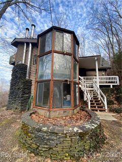1035 Moonshine Mountain Road sold home in Moonshine Mountain, Burnsville, NC