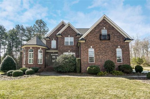 1407 Oak Grove Lane sold home in Grand Oaks, Salisbury, NC