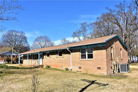 104 Pinetree Drive