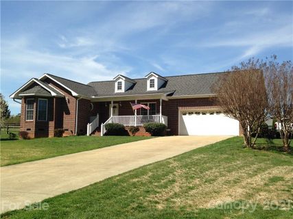 119 Hidden Spring Drive