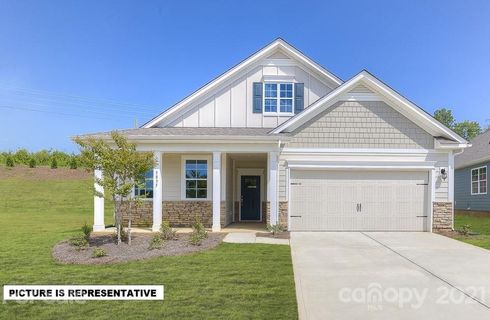4386 Riverton Loop