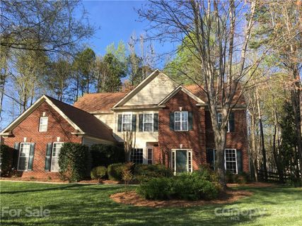 9827 Andrea Way