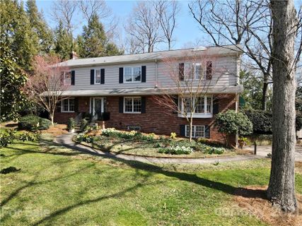 1362 10th Street Place sold home in Forest Park, Hickory, NC