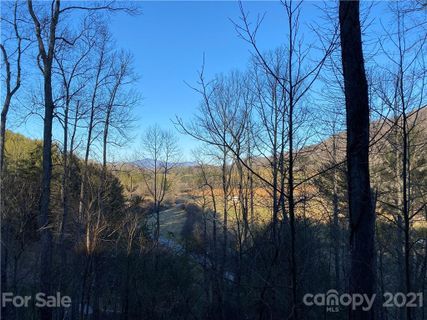 Lot 7 Riverside Hills Road sold home in Riverside Hills, Burnsville, NC