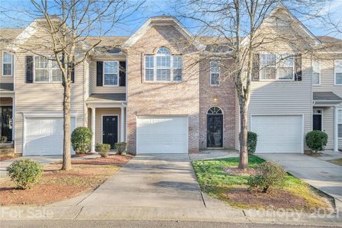 2148 Whispering Way