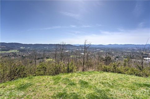 149 Fortress Ridge 18 sold home in Hamburg Mountain, Weaverville, NC