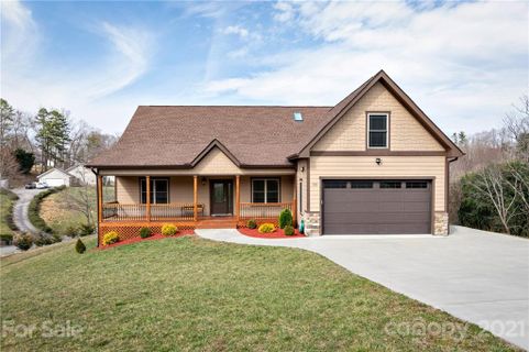 123 S Willow Brook Drive sold home in Willowbrook, Asheville, NC