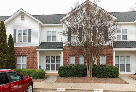 6413 Mallard View Lane