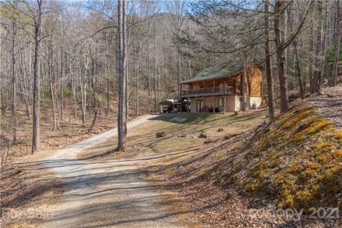 225 Wagon Wheel Way sold home in Scott and Silverstein, Canton, NC