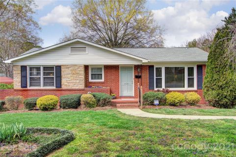 1521 Woodhill Lane